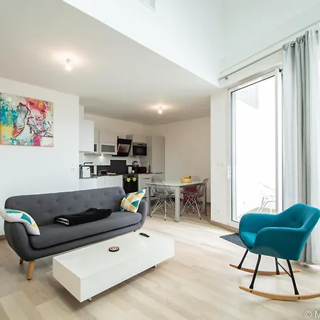 Triplex Terrasse Proche Metro - Ty Ar Mabilay Apartment Rennes Exterior photo